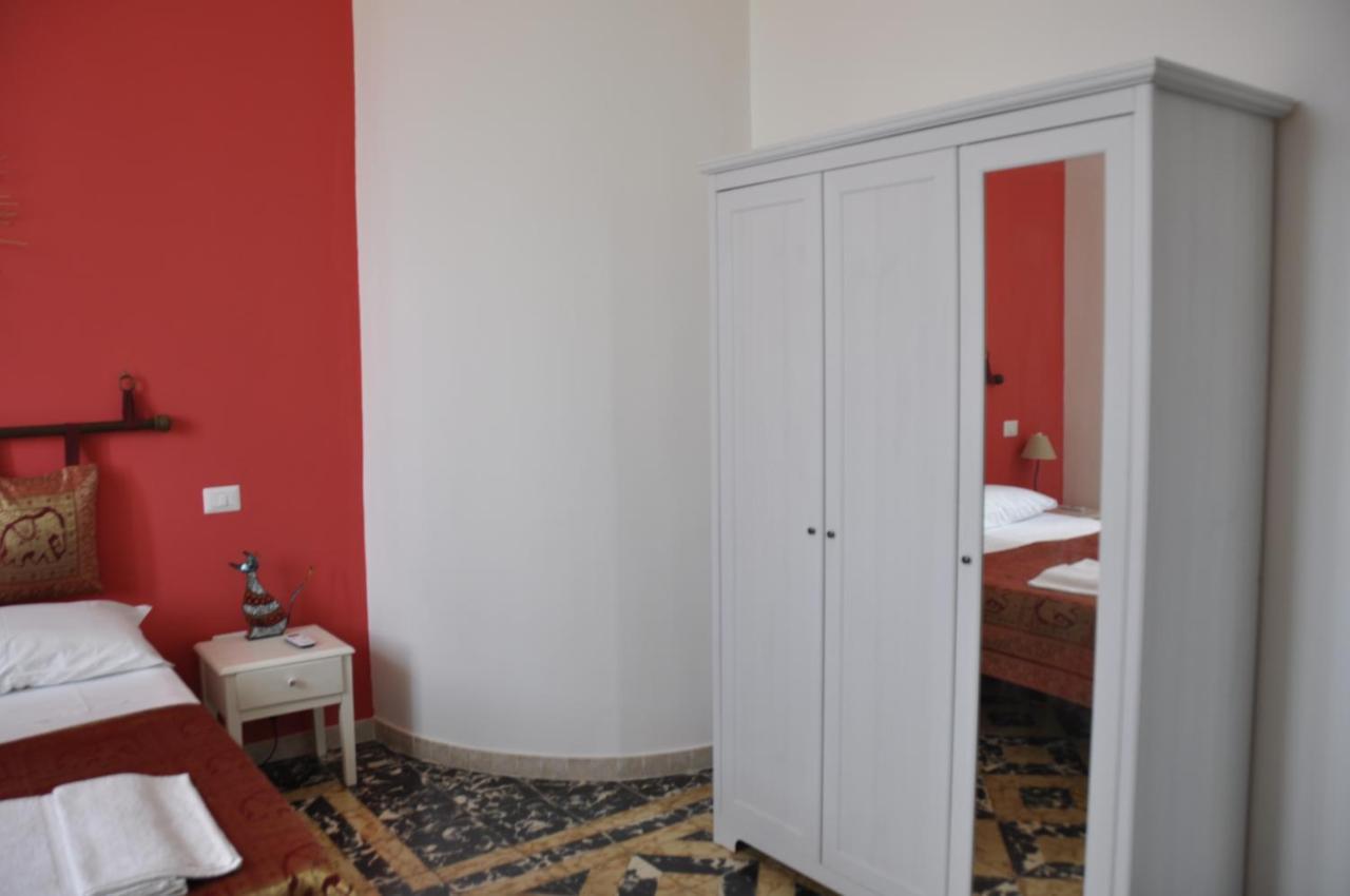 Отель Sisters House Лечче Экстерьер фото